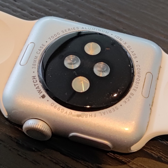 Apple Watch Sport 1st gen 38mm silver/white in original packaging pre-owned - Picture 6 of 6